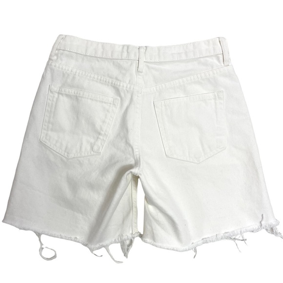 EVERLANE Relaxed Denim Shorts in White - Picture 6 of 6